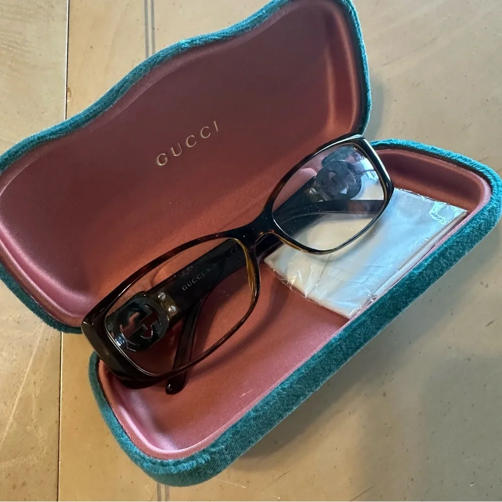 Gucci Women's Elegant Brown Glasses